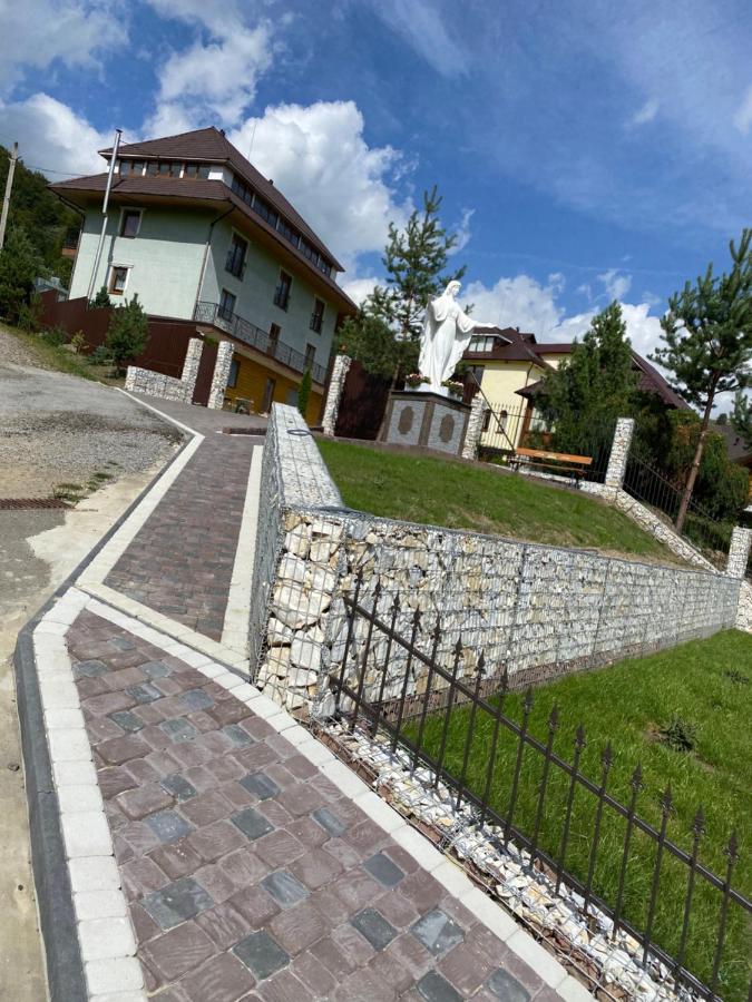 Апартаменти На Підгірній 沃洛韦齐 外观 照片